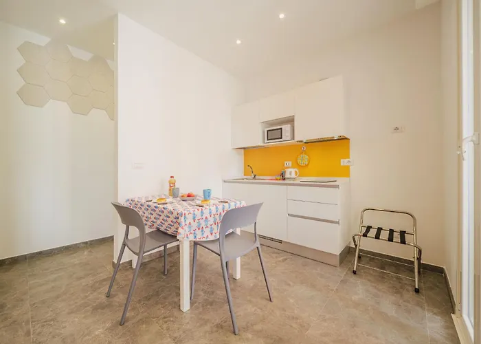 Giallo By Interhome *